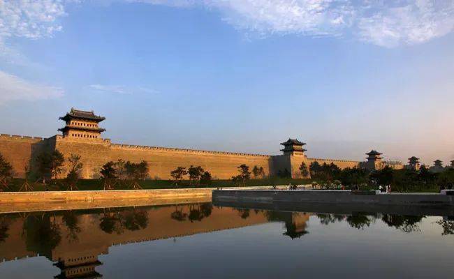 废墟之光，渴望与期待